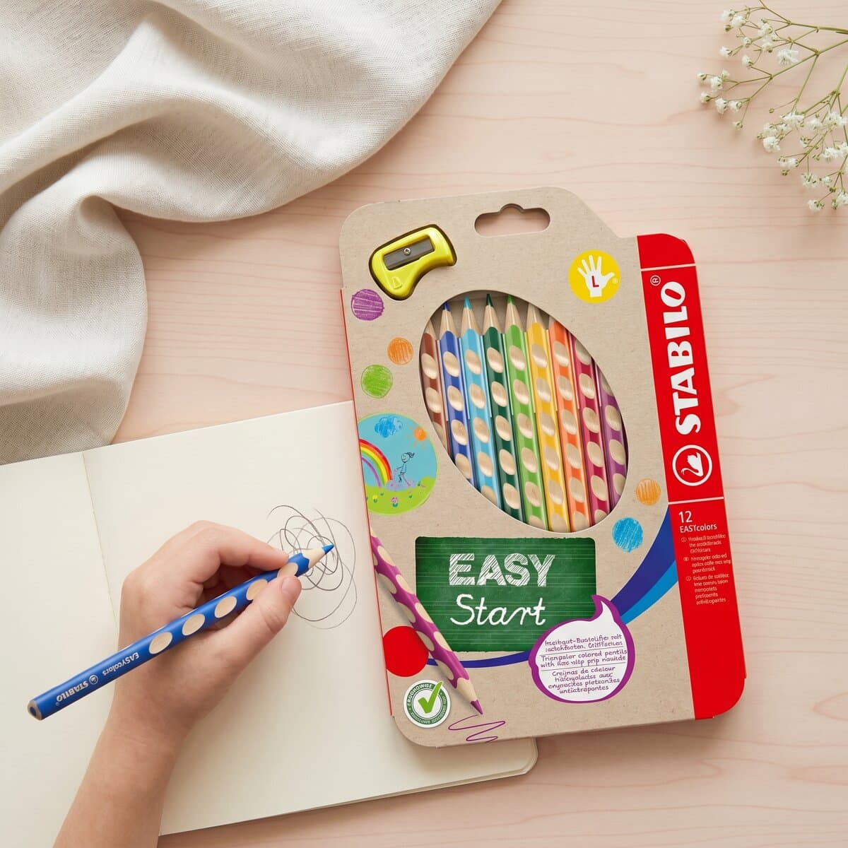 STABILO EASYcolors Linkshänder, 12er Pack mit Spitzer — Komplett-Set Ansicht 2