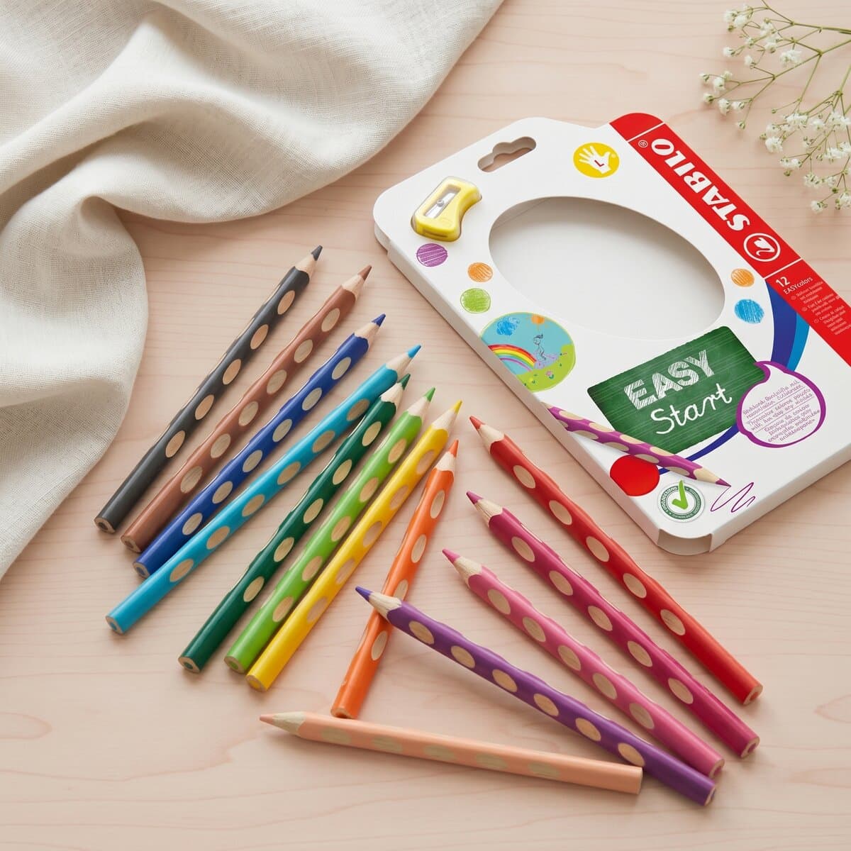 STABILO EASYcolors Linkshänder, 12er Pack mit Spitzer — Komplett-Set Ansicht 3